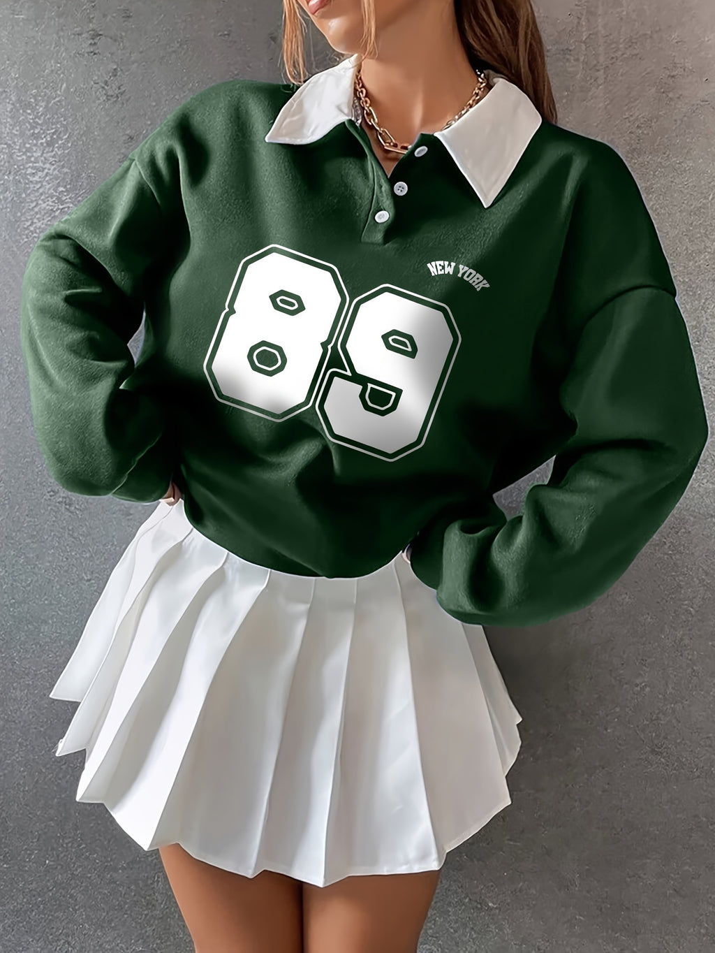 Women’s sweatshirt with elegant collar