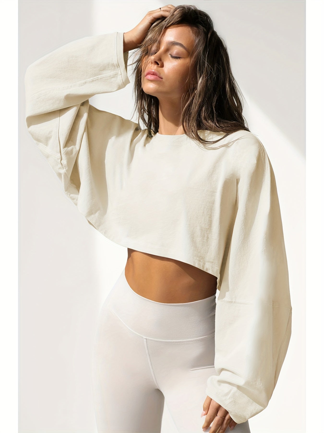 High-stretch women’s cropped top