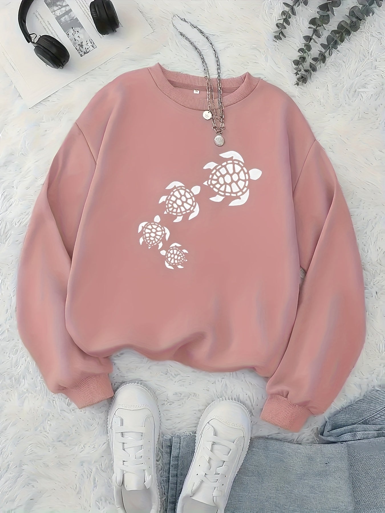 sweatshirt with turtle print