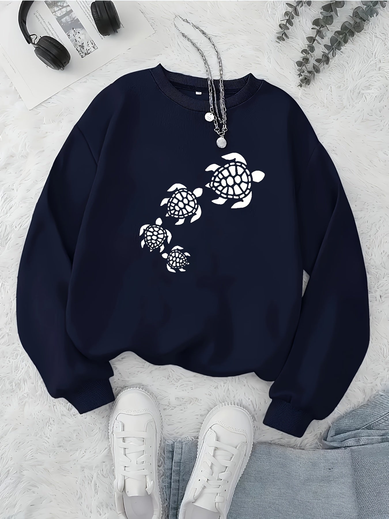 sweatshirt with turtle print