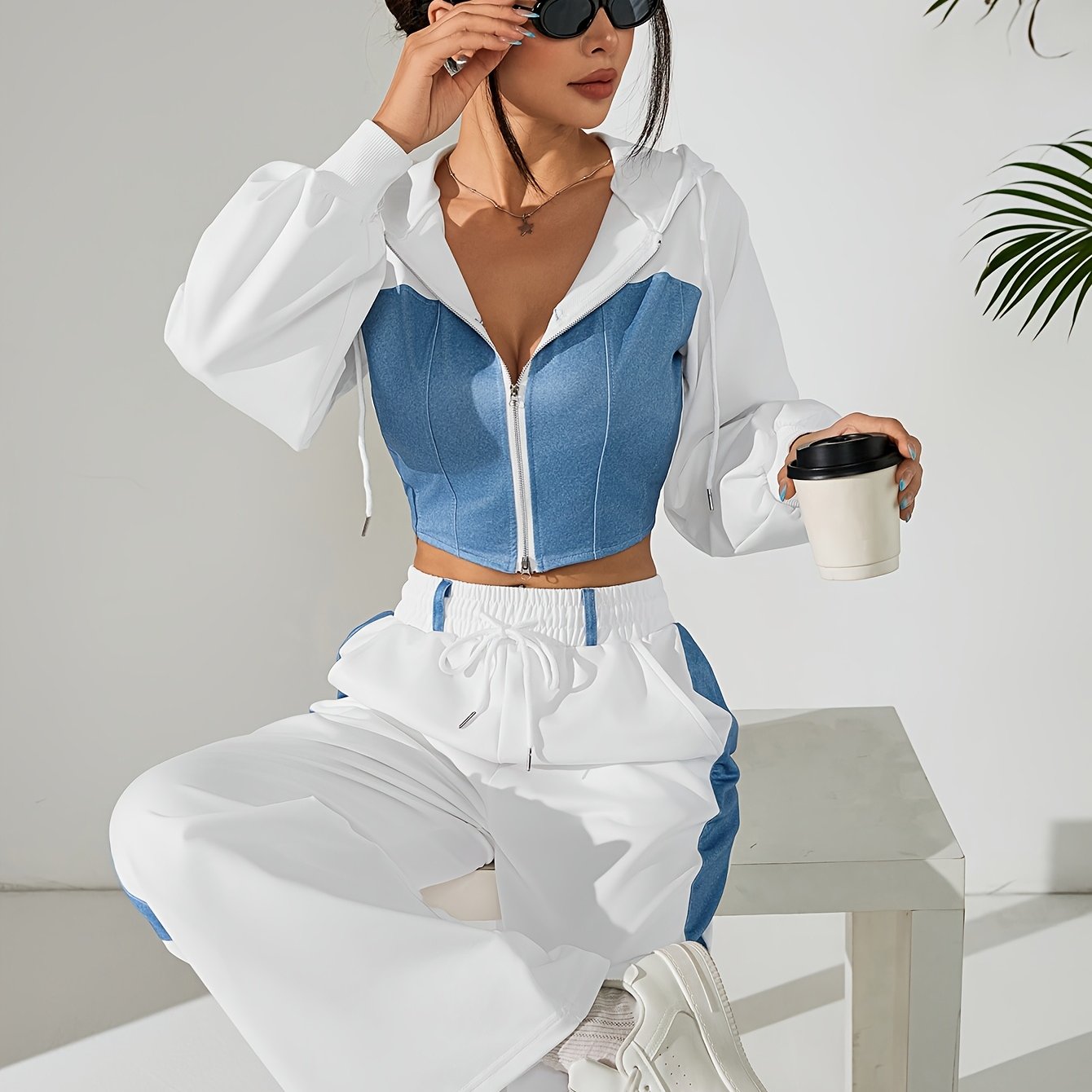 Stylish two-piece women’s set