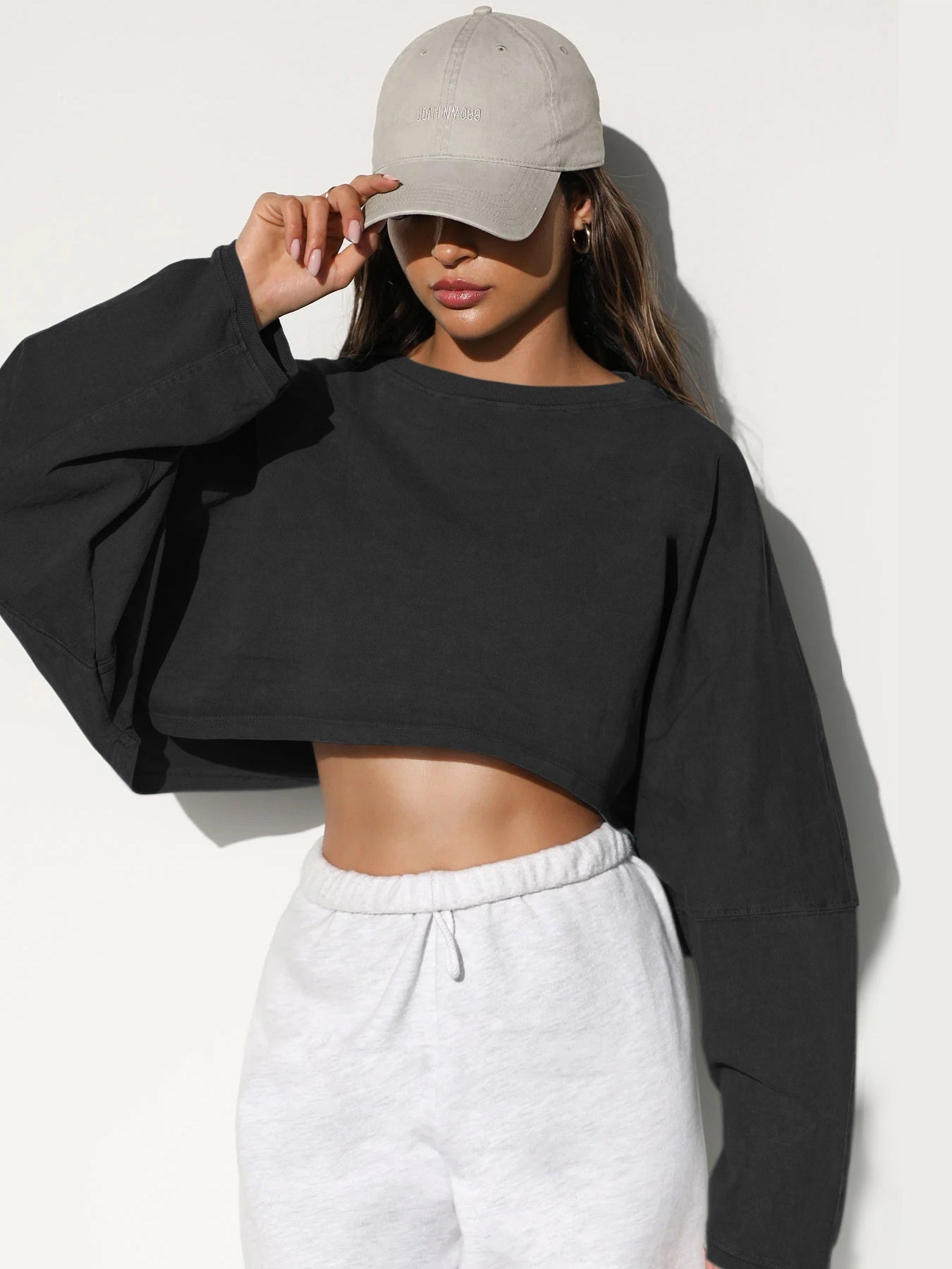 High-stretch women’s cropped top