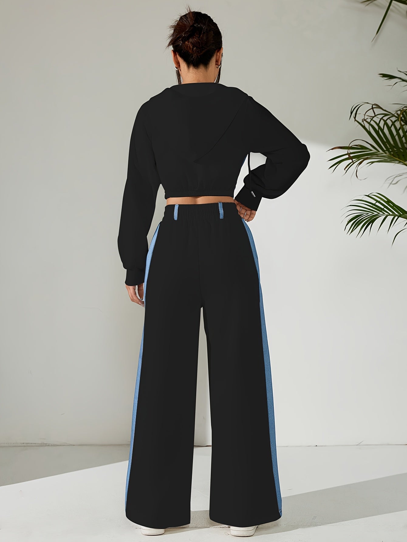 Stylish two-piece women’s set