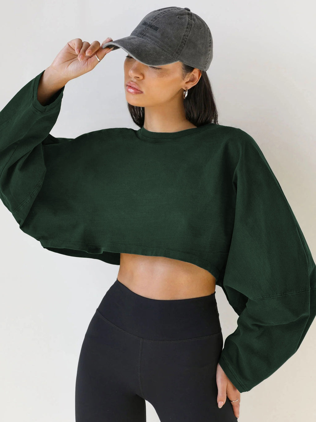 High-stretch women’s cropped top